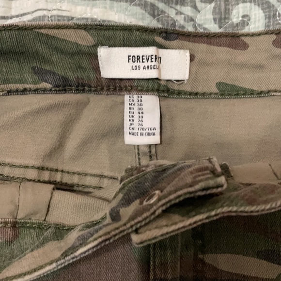 Camo miniskirt - Picture 3 of 3